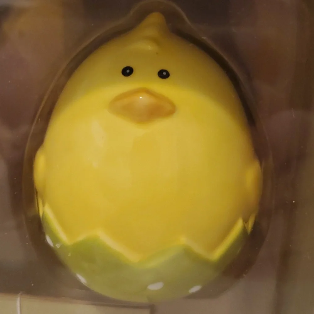 Pier 1 * 4 -Easter Bunny and Chick Place Card Holder